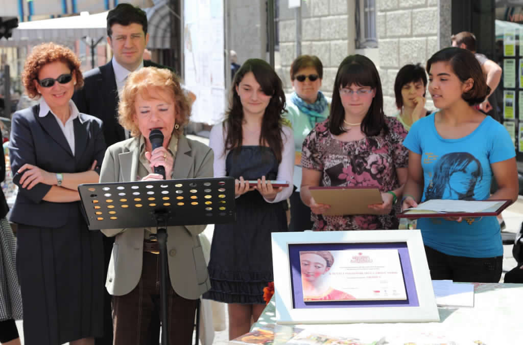 Studentesse-premiate-1024×675