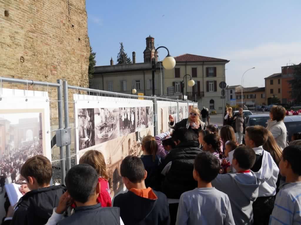scolaresche-alla-mostra-torre-isso_2-1024×768